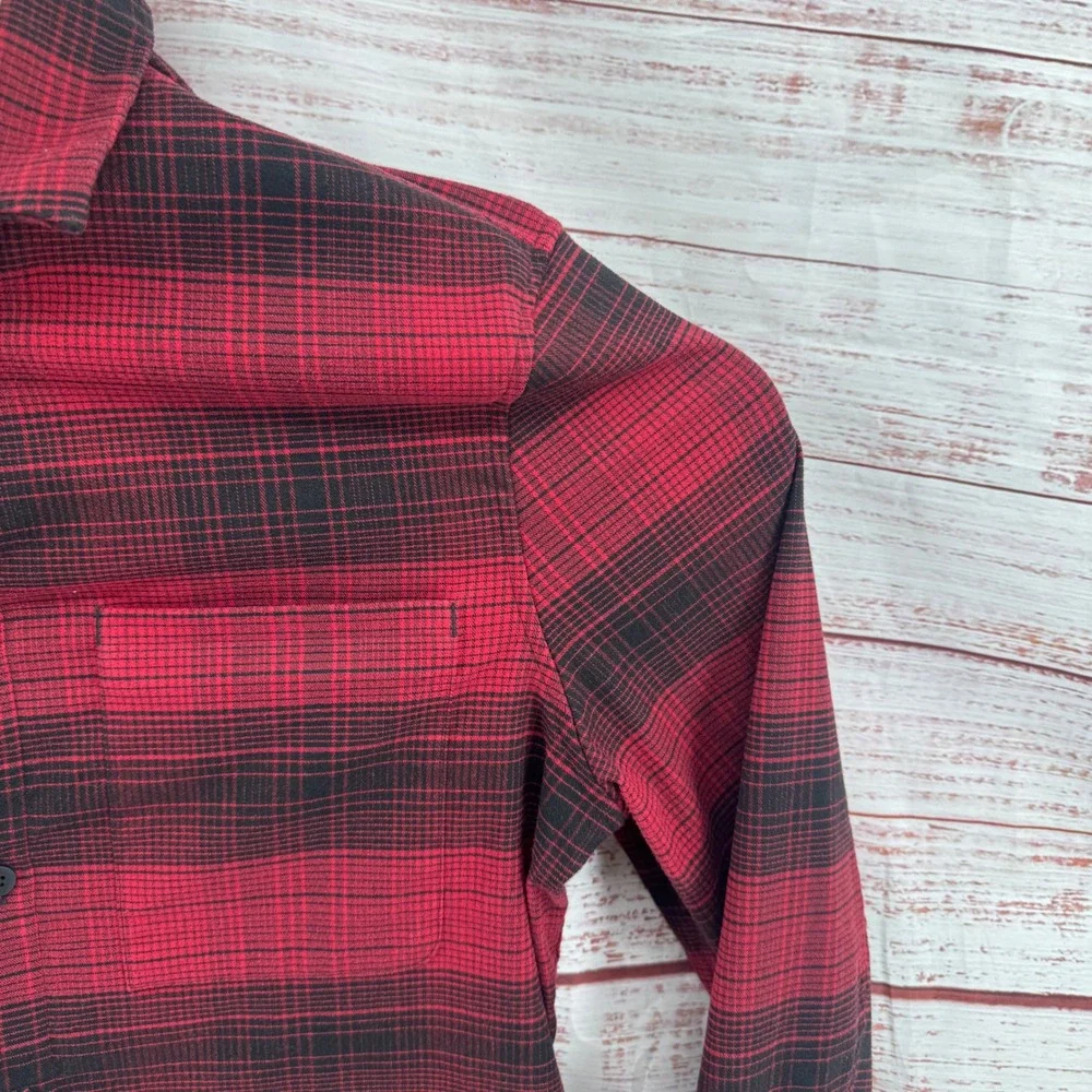 Lululemon Flannel Shirt Mens Size Small  Red Black Plaid Long Sleeve Button Down
